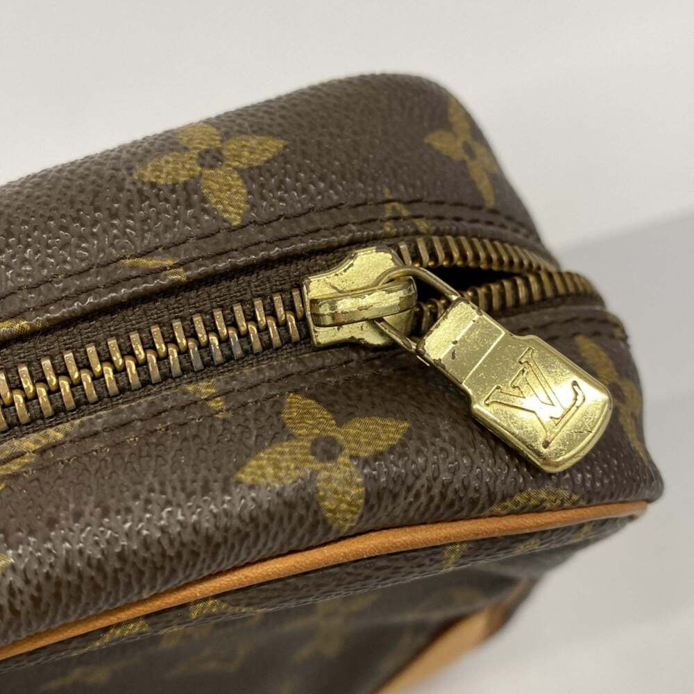 LOUIS VUITTON Authentic Brown Monogram Clutch Bag - Picture 9 of 11